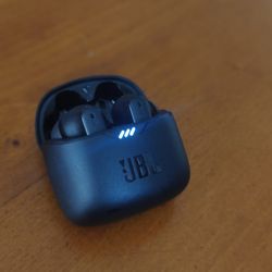 JBL Earbuds 