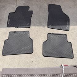 Volkswagen Tiguan Rubber floor mats