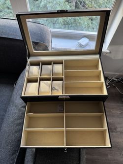Jewelry/ Watch/ Sunglasses Case With Lock