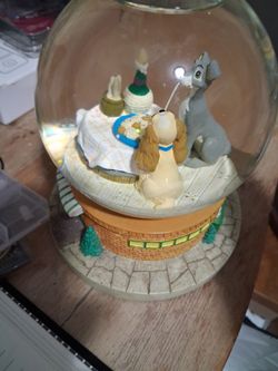 Snow globe lady and the tramp.  Belle note plays music