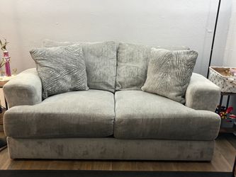 Loveseat, Paired chair