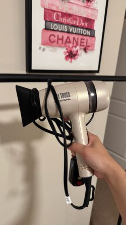 Blow dryer