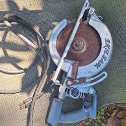 Skilsaw Worm Drive Circular Saw 