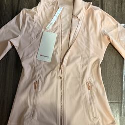 Women’s pink  Lululemon Sports Defined Jacket Size 4 NWT 