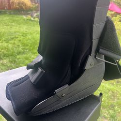 Orthopedic boot