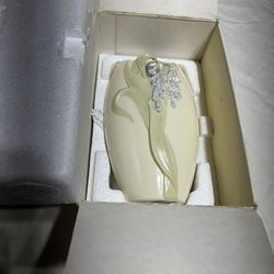 Lenox”Floral Blossoms Blue Bell Vase 