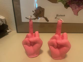 Middle Finger Pink Candles (2)