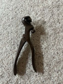 Pliers