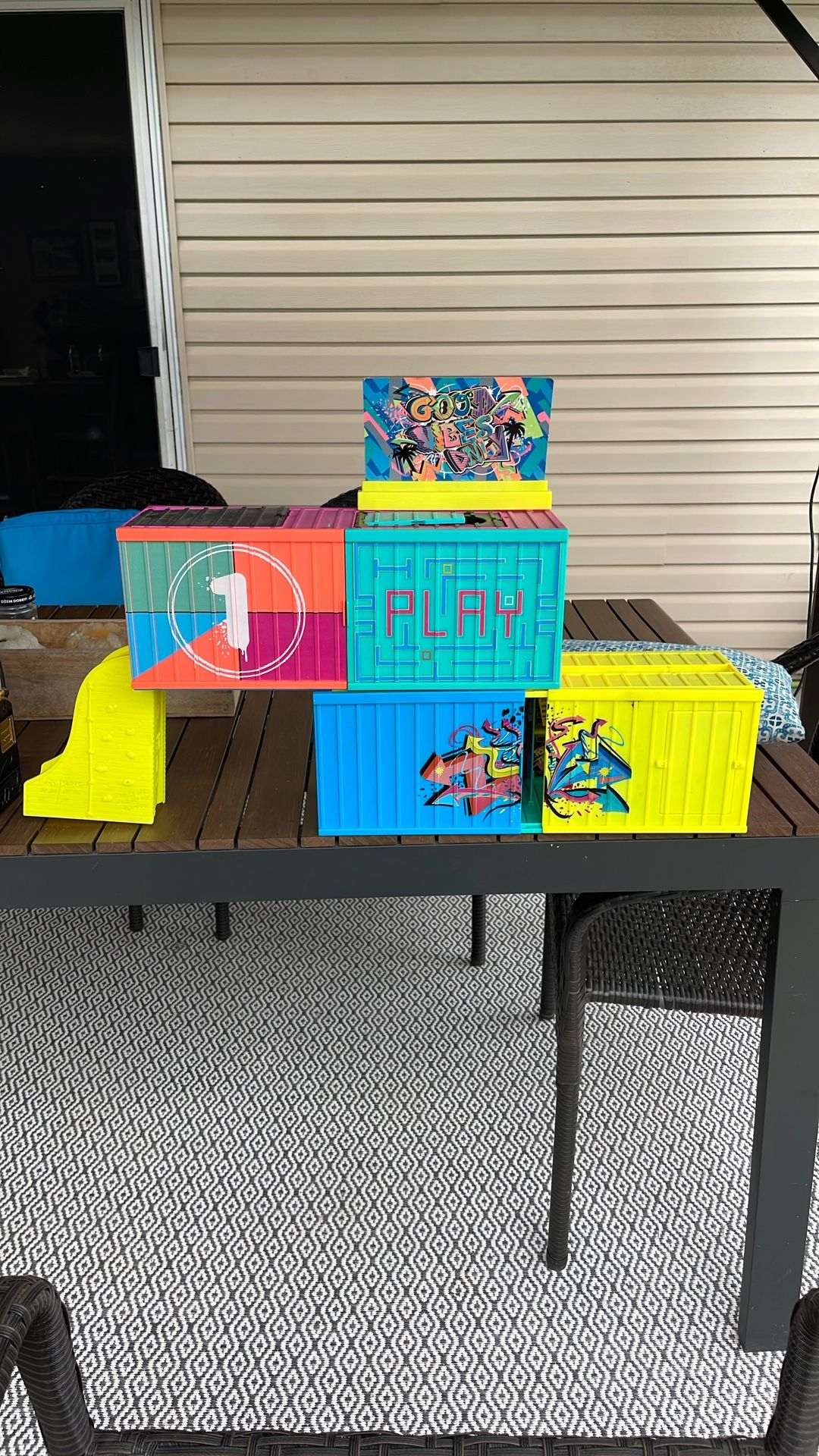 LOL SURPRISE CLUBHOUSE Shipping Containers Stackable Playhouse Without Accessories