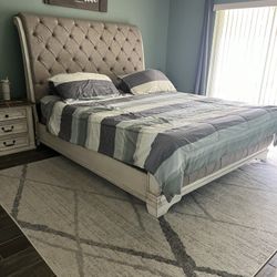 Large Clean King Size Bed