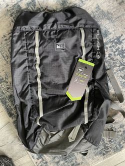 REI FLASH 18 Unisex minimalist backpack