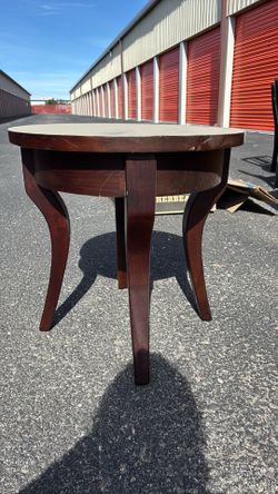 Espresso colored round end table 24"x24"