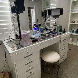 60” MAKEUP VANITY WITH BLUETOOTH MIRROR PICK UP TODAY 