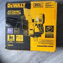 DEWALT Automatic 20V MAX Lithium Ion Cordless 23 Gauge Pin Nailer (Tool Only)