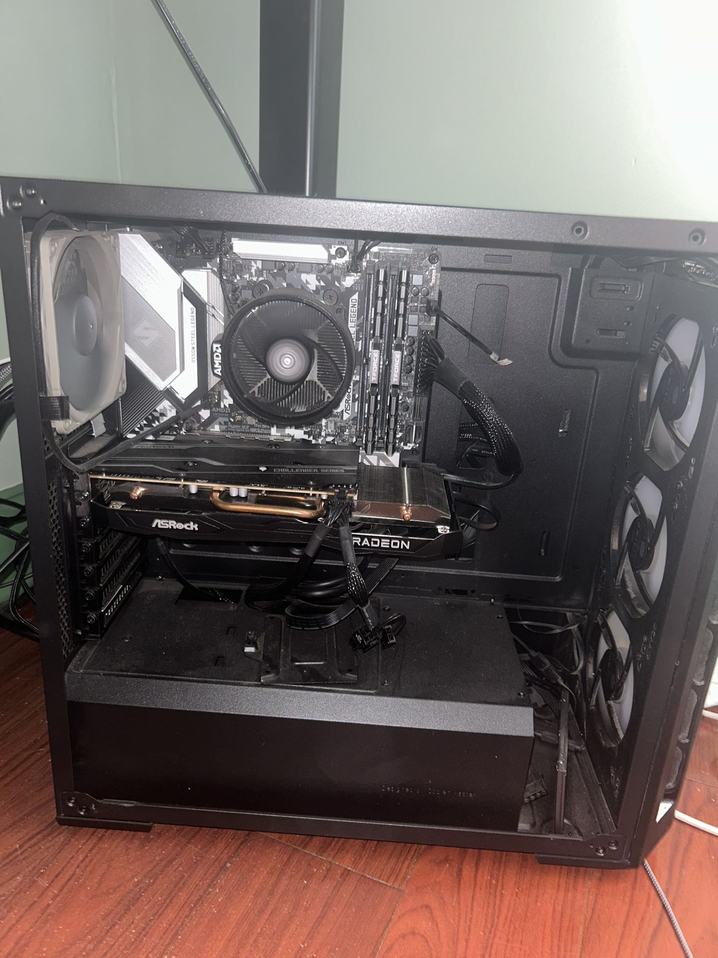 Gaming PC & Monitor