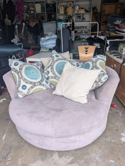Oversized swivel chair