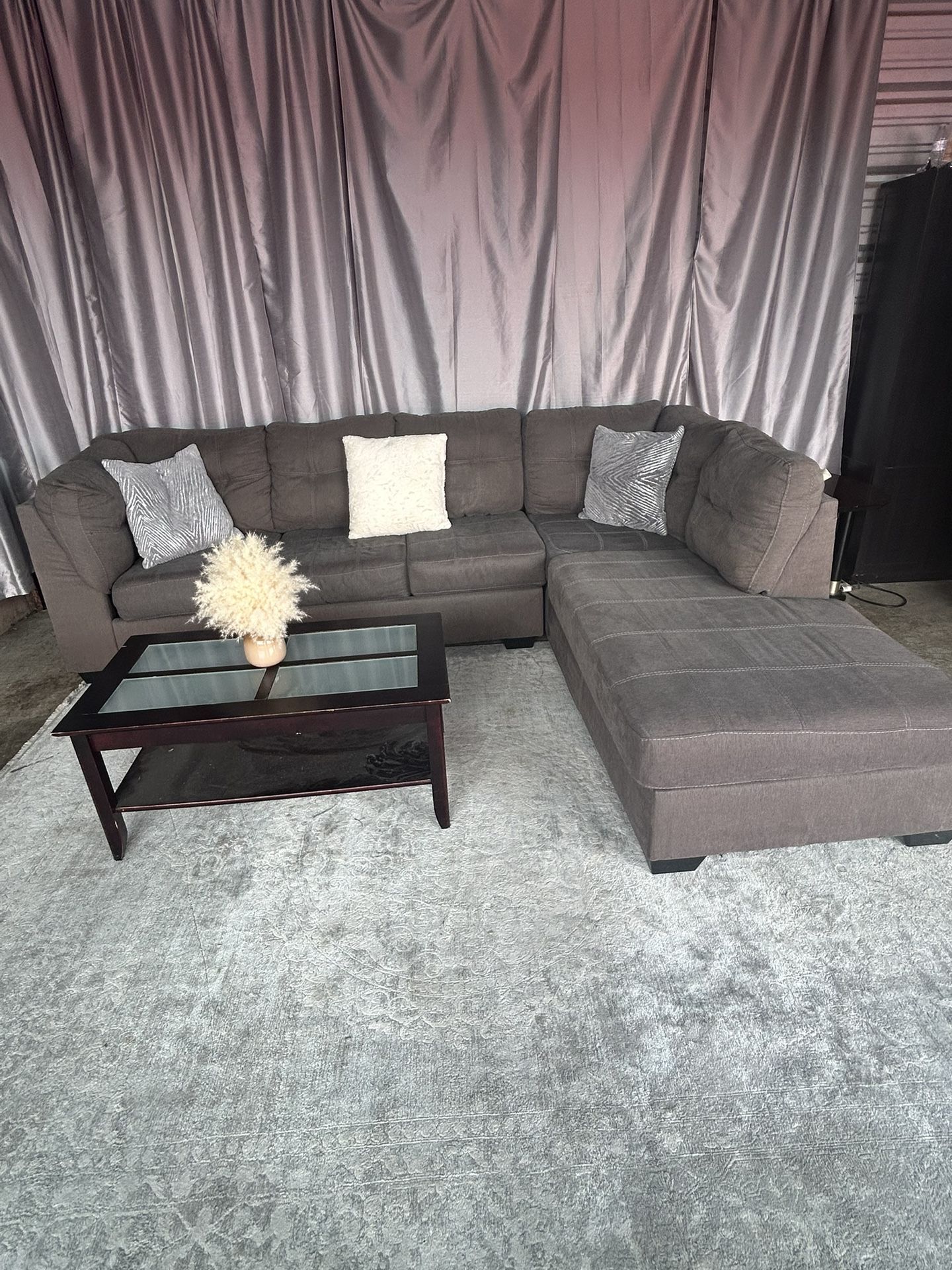 Gray L Shape sectional w pull out bedđź›» delivery available đź›»