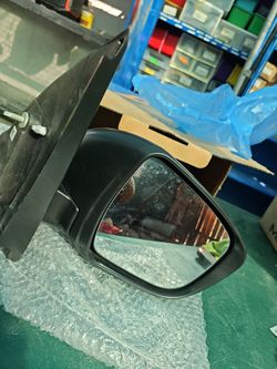 22-24 Nissan Frontier RH black side view  mirror