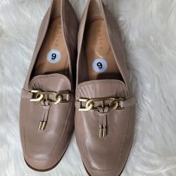 Evolve Easy Spirit Flats