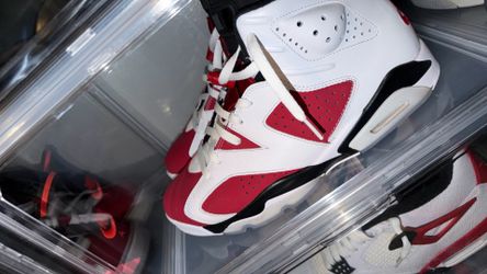 Jordan 6  retro carmine (2021) DS size 10 box included