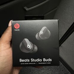Beats Studio Buds