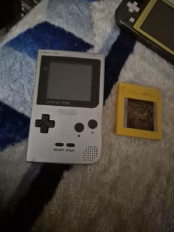 Authentic Gameboy pocket with backlight screen & pokemon yellow included