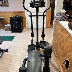 Life Fitness Elliptical Good working condition Smoke and pet free household