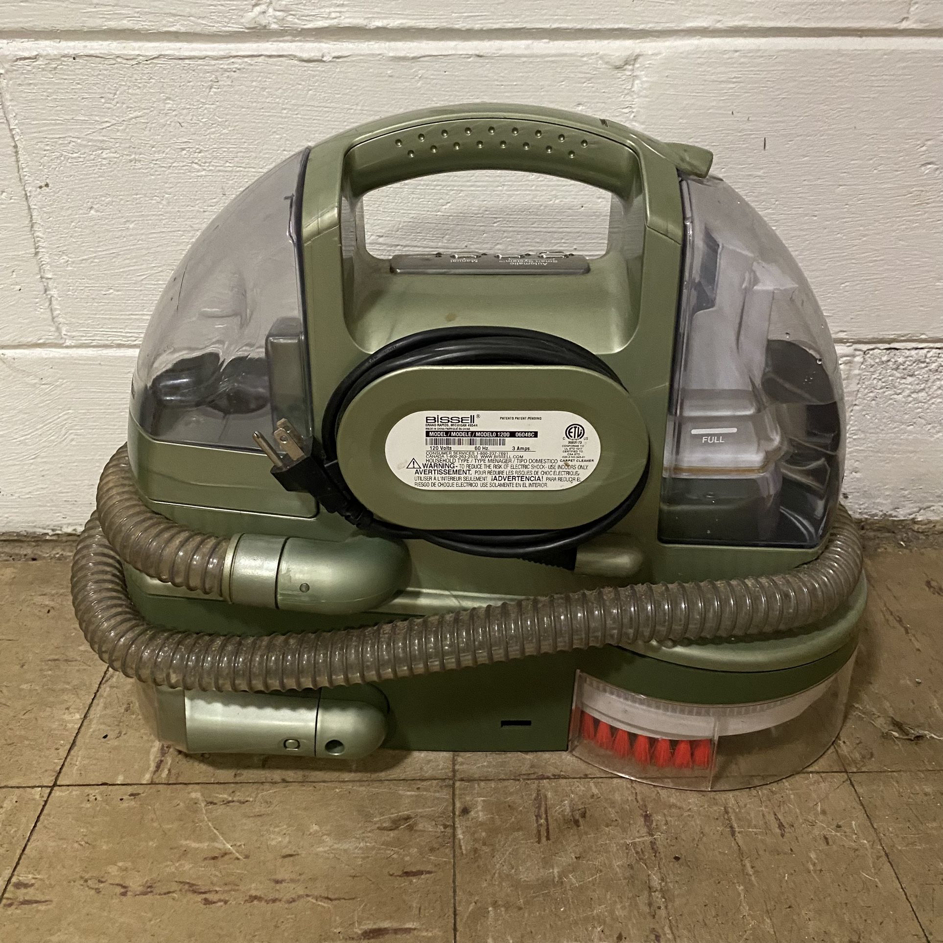 BISSELL The Original 2008 Spot Bot Pet Portable Carpet Cleaner plus Manual Hose Option MODEL 1200 Great pre-owned condition. Manual: https://banks
