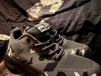 Fashion Casual Gray Camo Athletic Sneakers – Men’s Size 11