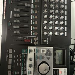 16-track digital recorder with 8-track simultaneous recording via 8 analog inputs  Built-in CD‑RW drive, allowing you to record and burn audio CDs dir