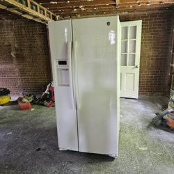 Refrigerator In good condition. 