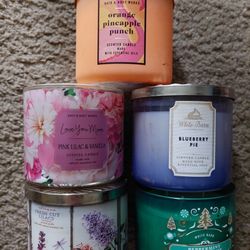 New 5 Bath And Body Works Candles $50