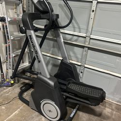 Nordictrack elliptical freestride Trainer