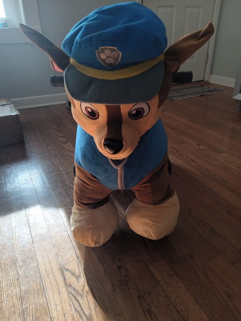 Paw Patrol chase and House