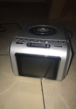 Duraband CD player/clock/radio