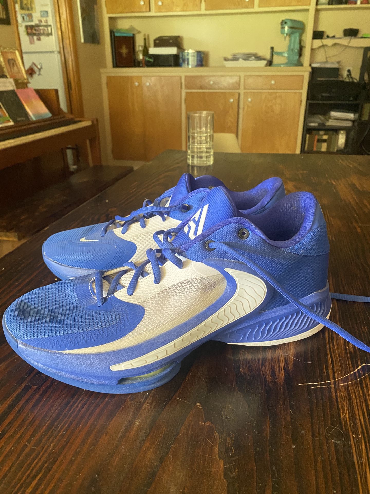 Giannis Freak 4’s Mens Basketball Shoes