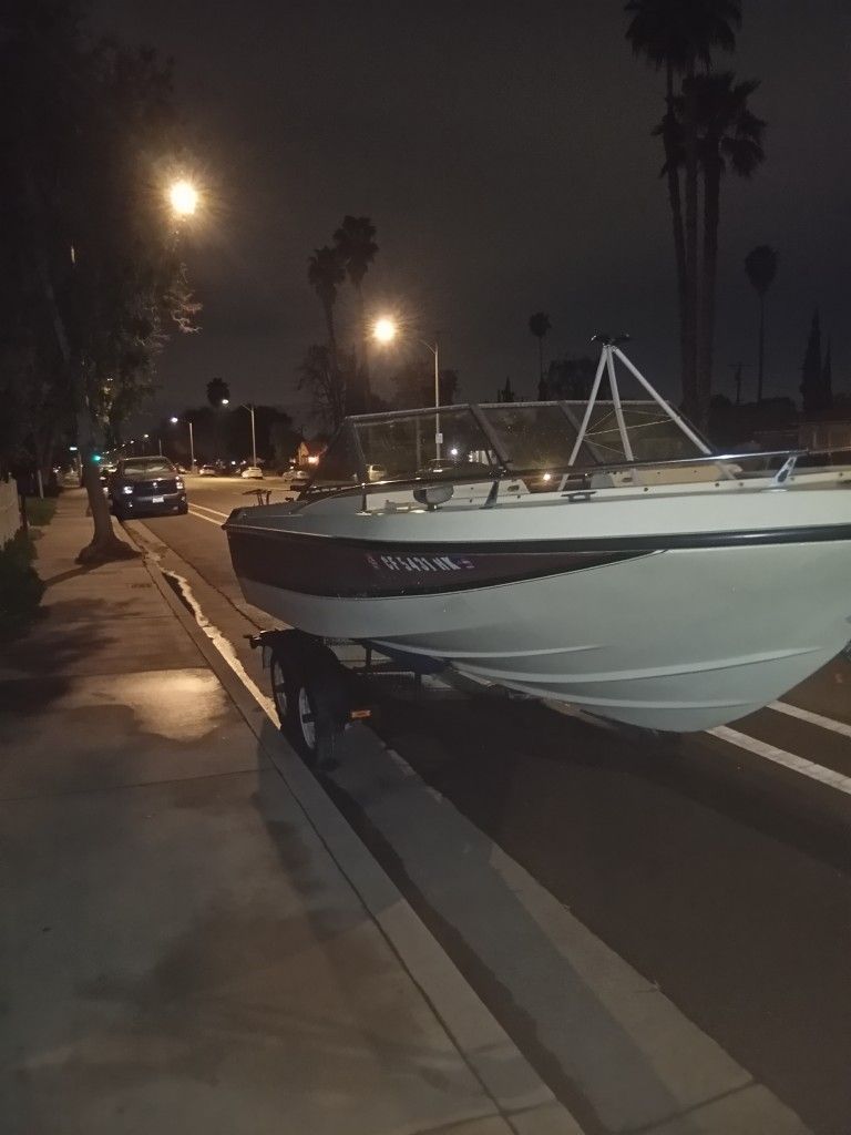 1977 17ft Browning Aero Craft Monte Carlo