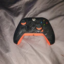 Xbox Controller Still Works Doesn't Hold Charge For Long Though
