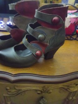 L'ARISTE By Spring Step Vintage Mary Jane Pump Size 6.5-7