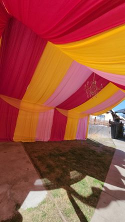 CARPA 20X20 CON DRAPING Y CANDELABRO DE LUJO