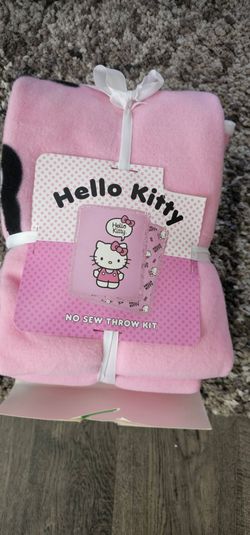 BRAND NEW HELLO KITTY NO SEW  THROW BLANKLET