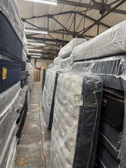 MATTRESS OVERSTOCK SALE!! Eugene Mattress Company 