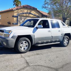 Parts ONLY off a 2002 Chevy Avalanche Z71 4x4