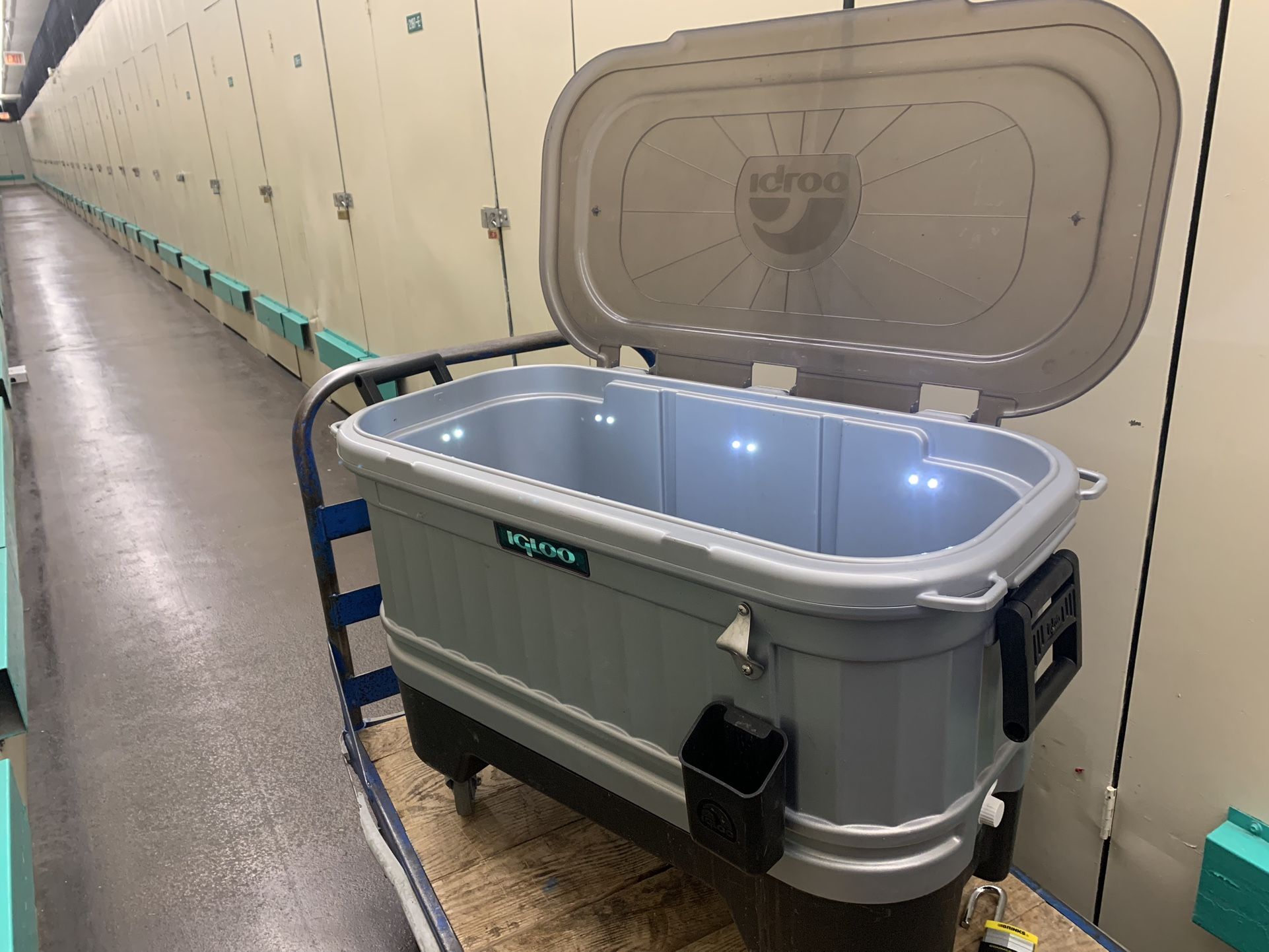 Cooler