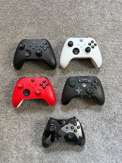 Xbox One controllers for parts or repair