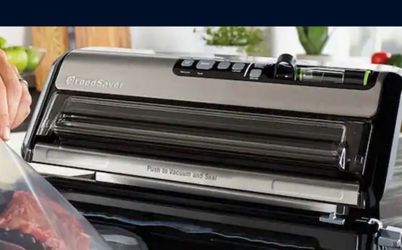 FoodSaver FM5200 2-in-1 Automatic Vacuum Sealer Machine - Silver/Black