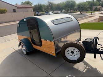 2016 Silver Shadow Little Guy Camper