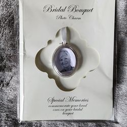 New Bridal Bouquet Photo Charm