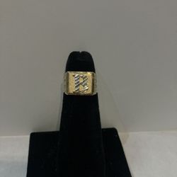 10k Gold Ring #110490-1 MJ 