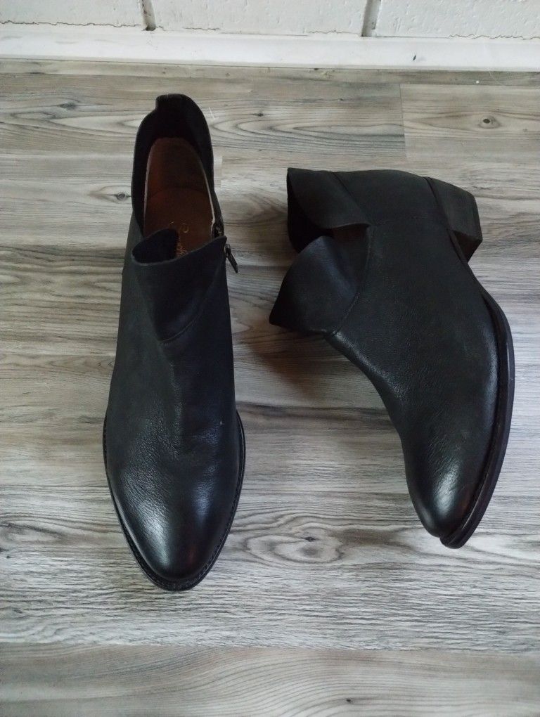 Seychelles Bait Black Block Heel Ankle Boot Size 10